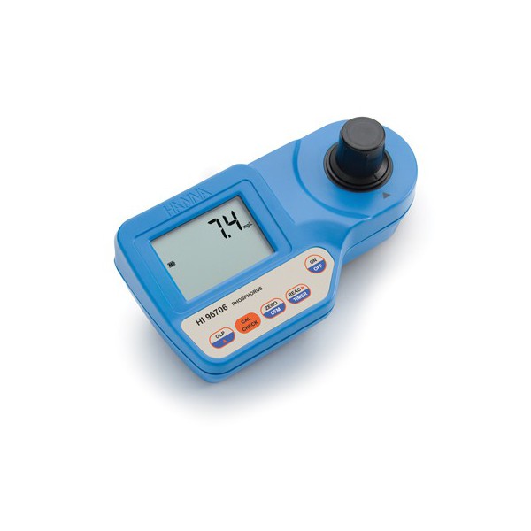 Fotómetro portátil HI96706 de HANNA, diseñado para medir niveles de fósforo en soluciones acuosas, ideal para análisis de agua